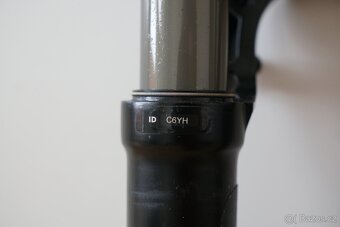 Odpružená vidlice Fox Rhythm 34, 130 mm, 29" - 5