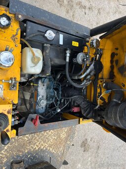 JCB 1 THT - 5