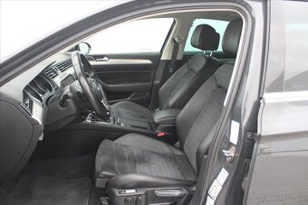Volkswagen Passat 2.0 TDI 110kW DSG SERVIS.KN ČR (2018) - 5