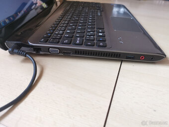 SONY VAIO SVE1511H1ESI - výborný stav - 5