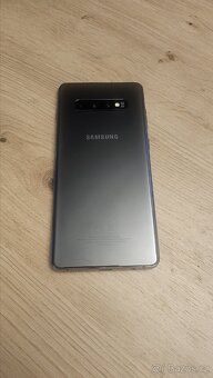 Samsnug Galaxy S10+ verze Ceramic black 1TB - 5
