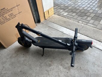 Elektrická koloběžka Ninebot by Segway KickScooter MAX G2 E - 5