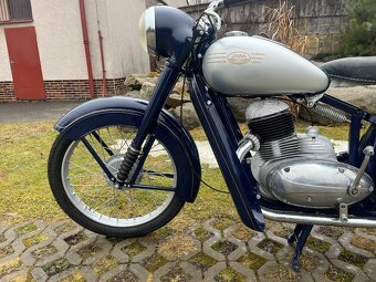 JAWA PERAK 250 - 5