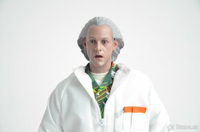 Hot Toys Back To The Future Doc Emmett Brown MMS 610 - 5