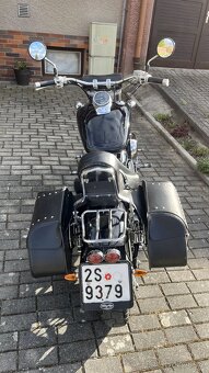 Honda VT750DC Black Widow - 5