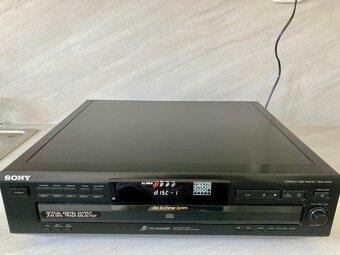Sony CD - 5 changer - 5