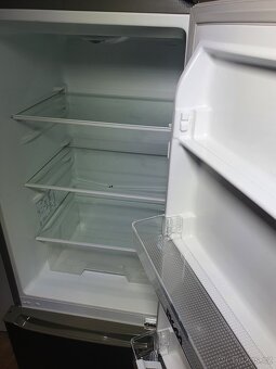 úsporná lednice NEREZ A++ s mrazákem - 5