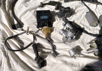 Kawasaki GPZ 500 - 5