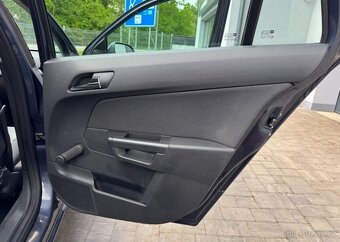 Opel Astra Station Wagon ECOTEC 1.4 16V benzín manuál 66 kw - 5