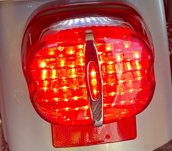 Harley Davidson DYNA zadne LED svetlo - 5