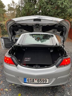 Opel Astra Twintop 1,9 CDTI 110kW, cabrio - 5