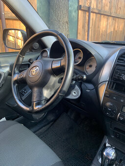 Toyota Rav 4, r.v. 2004 - 5