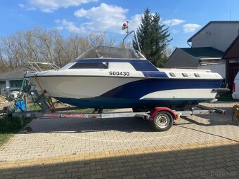 Motorový člun s motorem Volvo Penta - 5