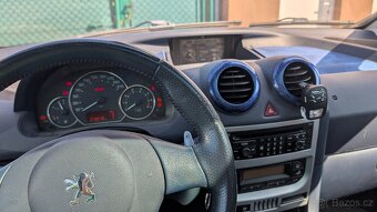 Peugeot 1007 - 5