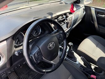Toyota auris 1.4 D4D - 5