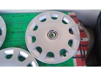14 velkoplošné kryty kol Škoda Octavia I (1U) 1U0601147E (sa - 5