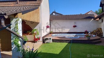 Prodej rozsáhlé usedlosti, 203 m2 na pozemku 1161, Hýskov, o - 5