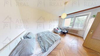 Dlouhodobý pronájem bytu 2+1 60 m² se spíží a šatnou, ul.... - 5