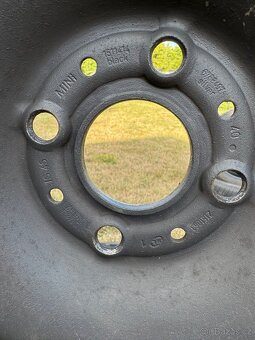 Prodám zimní kola na MiniCooper 175/65/15 - 5