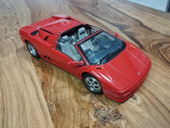 Lamborghini Diablo Roadster 1/18 Autoart - 5