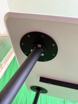 Jídelní stůl kvalitní od truhláře + 4 židle - 5