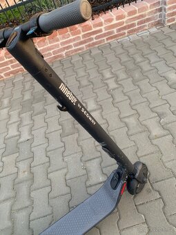 Elektrokoloběžka Ninebot eS2 - 5