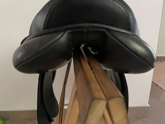 UNIVERZALNI SEDLO BARNSBY POSEDLI 17 KOMORA do “U” 3 - 5