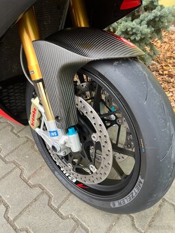 Aprilia RSV4 1000 FACTORY - 5