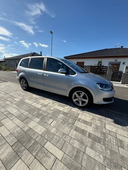 VW Sharan 2,0 tdi - 5