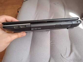Acer E1-531G na náhradní díly - 5