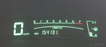 Prodám Toyota Yaris 1.0 VVT-i, benzín, - 5