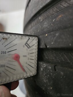 235/45 R18 sada letních pneu - 5
