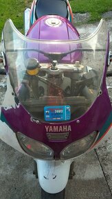 Yamaha FZR1000 - 5