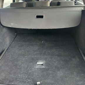 Volkswagen Golf, KRASNY,105TKM,SERVISKA,VYBAVA - 5