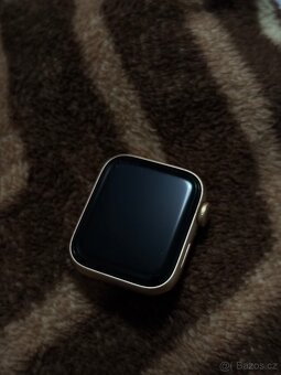 AirPods 1. generace, Apple Watch se GPS 40mm - 5