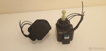 ELektr. serva pro sklon světlometů - Felicia - 5