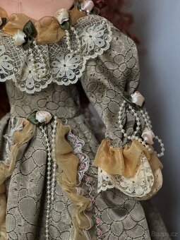 Porcelánová panenka 70 cm - 5