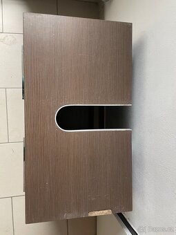 Koupelnové skříňky – pod umyvadlo + 2 závěsné - 5