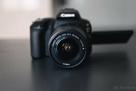 Canon 200D + Canon EF-S 18-55 f/3.5-5.6 - 5
