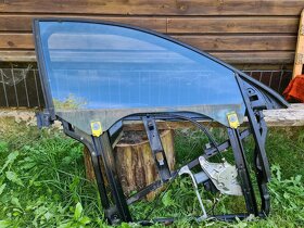 Audi A6 C5 allroad - boční sklo komplet s rámem - 5