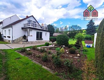 Rodinný dům, 4+1, vejminek 1+1, pozemek 1523 m2, dvě garáže, - 5