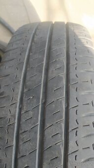 215/70/15 C Michelin - 5