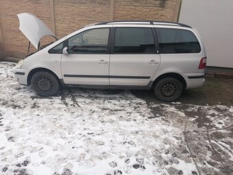 Nd ford galaxy benzín 2.3 107kw - 5