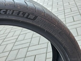 Michellin Pilot Sport 4S 255/35 R19 - 5