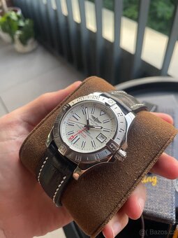 Breitling Avenger GMT 2 (43mm) - 5