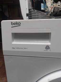 Pračka Beko  WRE 5512 CS BWW. Úzká 41 cm/ A++/  5kg. - 5