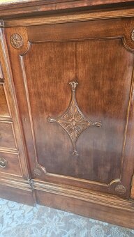 Velká luxusní anglická komoda - 5