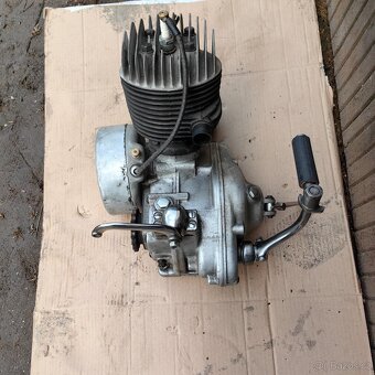 ČZ 175 předvalecna přírubak - 5