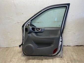 HYUNDAI SANTE FE I 2000-2006 - PRAVÉ PŘEDNÍ DVEŘE KOMPLETNÍ - 5