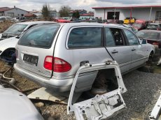 MB E 2,3i W210 rok 1998, 110kW sedan - díly - 5